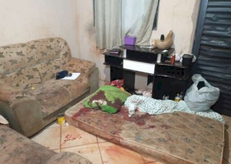 Homem é assassinado com golpes de faca enquanto dormia