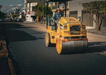 Rua Sete de Setembro recebe recapeamento entre Avs. José Heitor e Espírito Santo