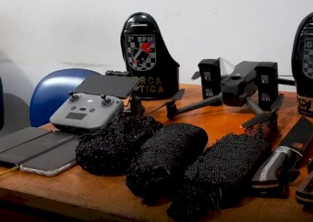 Homens tentam arremessar droga em presídio e morrem em ação policial