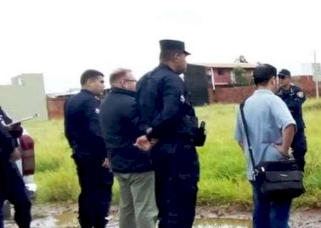 Mulher é morta com pancada na cabeça e corpo jogado em estrada de terra