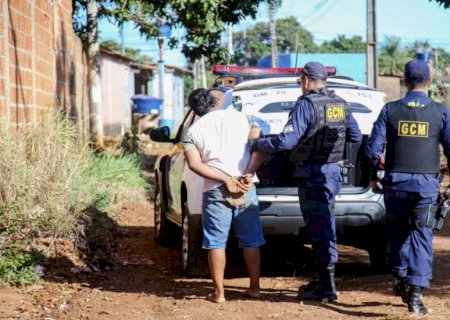 Casal é detido após rapaz de 21 anos ser ferido a tiro em MS