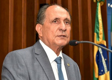 Zé Teixeira solicita reforma de escola municipal em Dourados