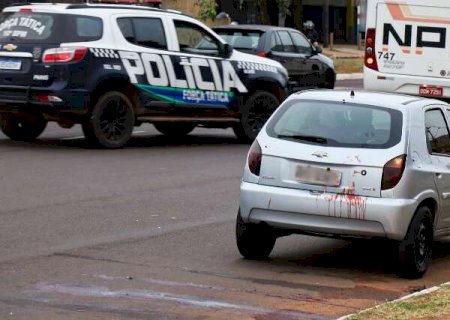 Jovem saca arma para PM e é morto a tiros
