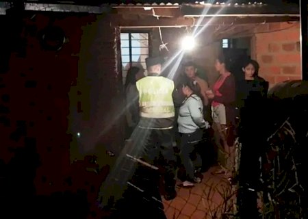 Homem mata a mulher e a filha de 16 anos a facadas na linha internacional