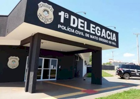 Polícia Militar resgata jovem e filha que eram mantidas presas em casa.