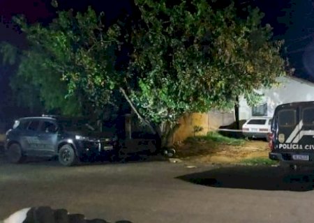 Jovem morre e outro fica ferido em ataque a tiros