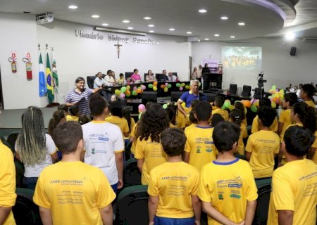 Programas sociais comemoram Dia das Crianças em sessão solene na Câmara