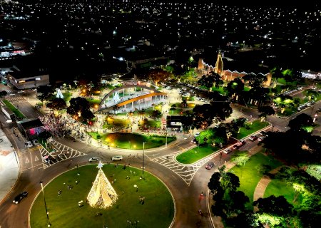 Contribuintes em dia podem solicitar cupons da "Campanha Natal Encantado" na Prefeitura
