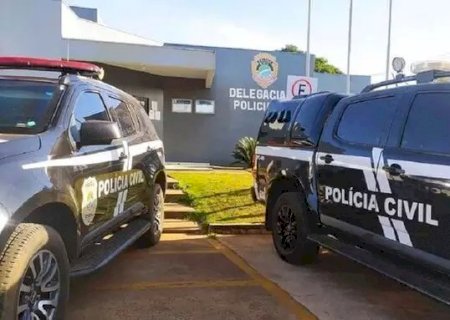 Trabalhador morre após bater moto em muro e é encontrado com porções de cocaína