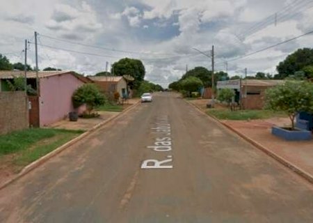 Jovem é assassinado a tiros na frente de casa após discussão com dupla