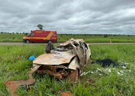 Contrabandista perde controle da direção e morre ao capotar carro em rodovia
