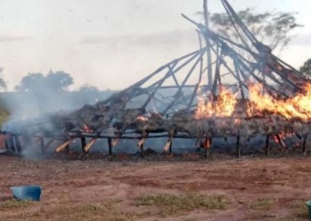 Incêndio destrói casa de reza que recebeu ministra em área indígena