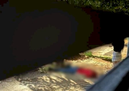 Dois jovens são assassinados na saída de tabacaria
