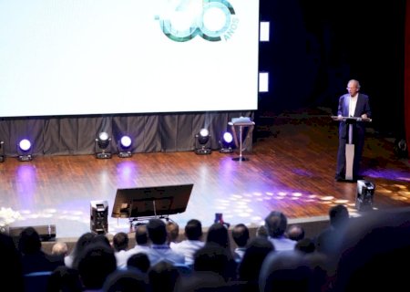 “O agro brasileiro é a base da segurança alimentar do mundo', afirma Paulo Guedes