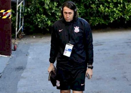 Cássio reage no Corinthians e dá recado a elenco: 'Que líder seria eu se deixasse vocês na mão?'