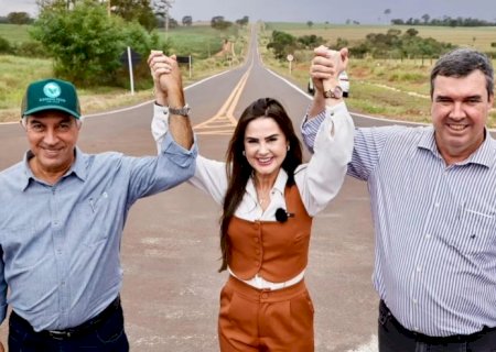Trabalho de Mara Caseiro gera asfalto e reforma de escolas no Conesul de MS
