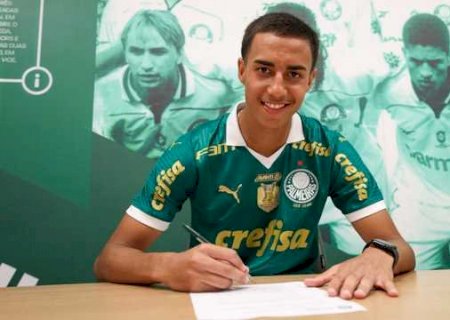 Quem é o zagueiro que encanta Abel e deve ganhar chances no Palmeiras durante a Copa América
