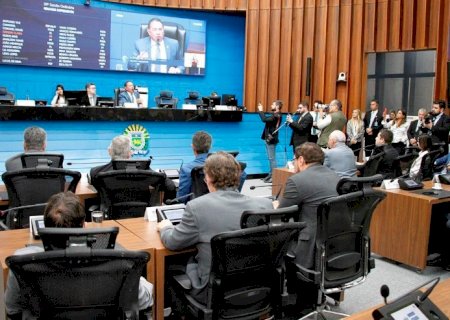 Reajustes de servidores públicos devem ser votados hoje em segunda discussão