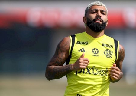 O atacante fez um desabafo sobre a situação e disse respeitar a ordem tomada pelos dirigentes. Conflito por conta de camisa do Corinthians.