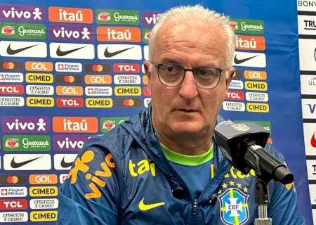 Dorival justifica Endrick fora dos titulares: 'Erro pode ser fatal'