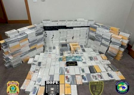 PF apreende carga milion&aacute;ria de celulares transportada por aeronave de MS