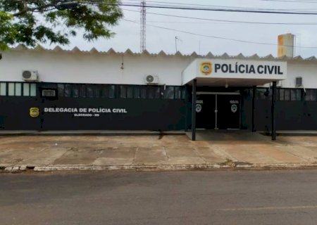 Caminhoneiro é encontrado amarrado depois de ser sequestrado por encapuzados durante roubo 