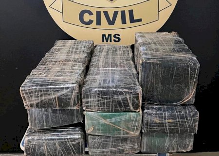 Polícia Civil apreende drogas e identifica adolescente infrator