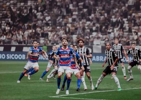 Pedro Augusto relata a árbitro ofensa racial de Battaglia: 'Negro de m...'
