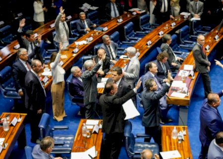 Fatos da Semana: Senado aprova taxar "comprinhas" e Moro vira réu