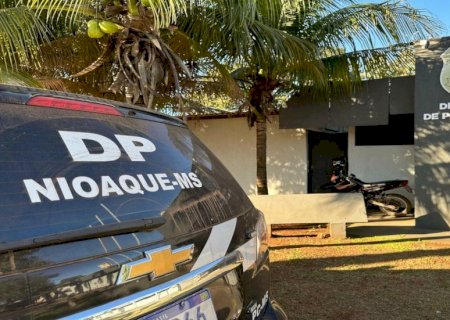 Mulher é ameaçada e agredida pelo marido após fazer gesto obsceno em festa