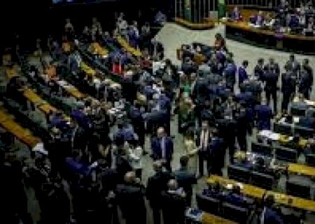 Desoneração de sêmen bovino sela apoio da bancada ruralista à reforma