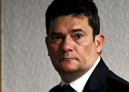 Bolsonaro é defendido por Moro, e base de Lula fala em prisão após indiciamento por joias