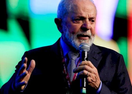 Lula diz não ter 'receio' de etarismo e fala em reeleição para 'derrotar o fascismo'