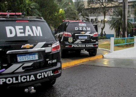 Candidato denunciado afirma que descobriu crimes da esposa ao lançá-la candidata