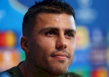 'Estamos perto' de uma greve de jogadores, diz o meia Rodri, do Manchester City