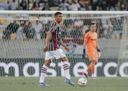 Contusão de Thiago Silva não é grave, e Fluminense tem chance de ter zagueiro na Libertadores