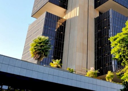 CNI diz que recebe com “total indignação' alta dos juros pelo BC