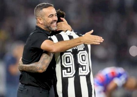 Análise: Botafogo não dá chance para o Fortaleza e é dominante em briga direta pela liderança