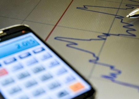 Mercado eleva para 2,96% projeção de expansão da economia em 2024