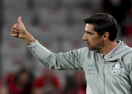 Abel Ferreira responde sobre futuro e coloca prazo para fim de ciclo no Palmeiras