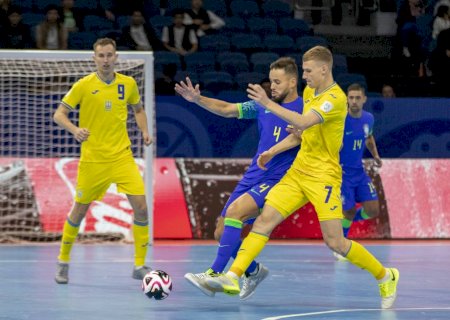 Após 12 anos, Brasil volta à final do mundial de futsal em busca do hexa