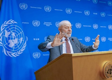 Os índices de aprovação e reprovação ao governo Lula, segundo pesquisa PoderData