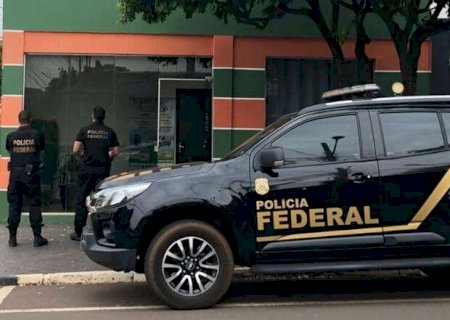 Suspeitos de compra de voto apagaram dados e jogaram documentos no bueiro