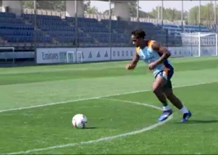 Endrick e Savinho entre finalistas do Golden Boy, melhor sub-21 da Europa; veja a lista completa