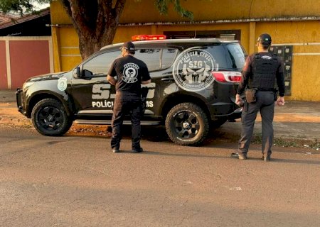 Filho bêbado agride a mãe e avô aciona a polícia em cidade no MS