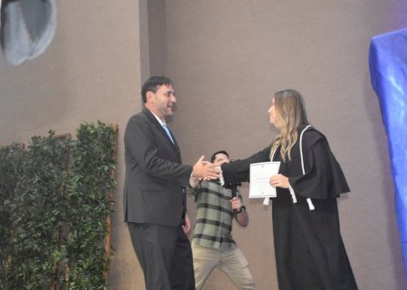 Prefeito eleito, Dr. Leandro Fedossi, vice-prefeito Arion Aislan, e vereadores, são diplomados