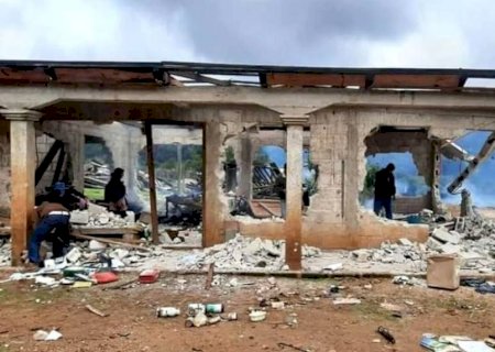 Casa de evangélicos destruída em retaliação à construção de igreja