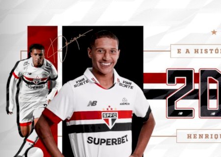 A sua estreia sob o comando de Luis Zubeldía aconteceu no decorrer do jogo em que o São Paulo venceu o Vitória por 2 a 1, no dia 25 de agosto