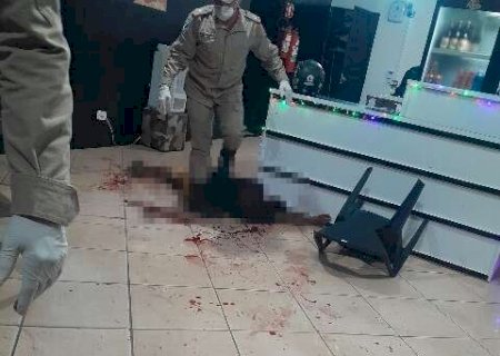 Jovem é morto a golpes de facão após briga por falha em cartão de crédito