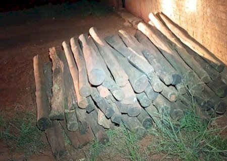 Polícia Militar e Polícia Civil prendem suspeito de furto de madeiras em Ivinhema